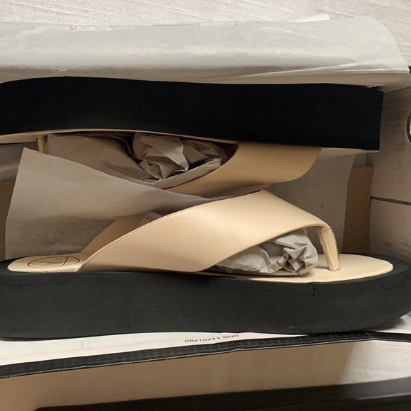 Thong platform sandals - size 5 - Picture 5 of 8